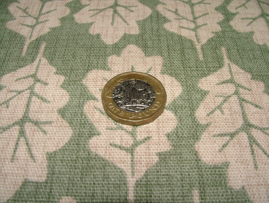 4.2 Metres iLiv Oak Leaf Lichen 100% Cotton Fabric Cushion Curtain Upholstery