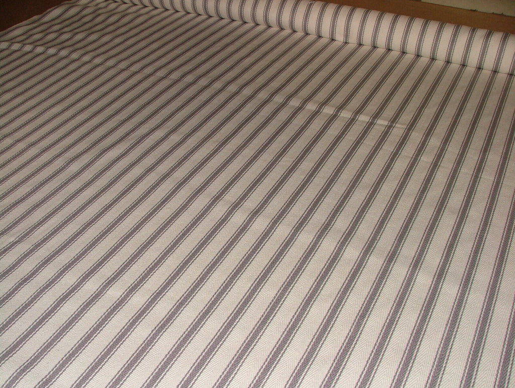 44036282