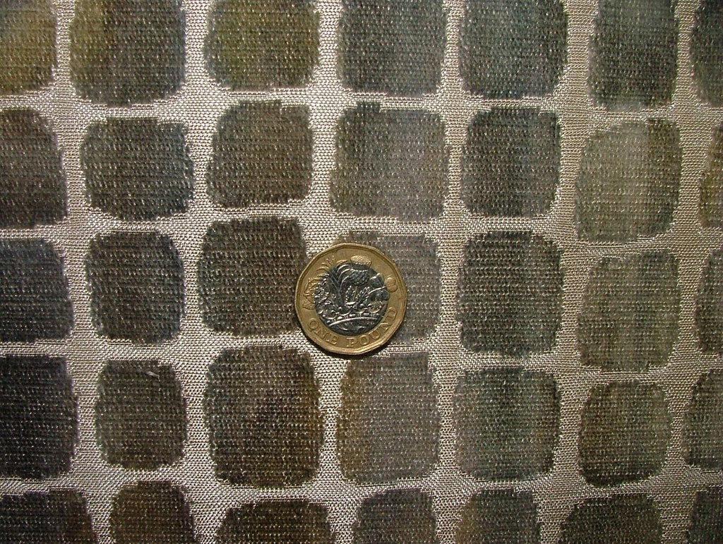 44127872