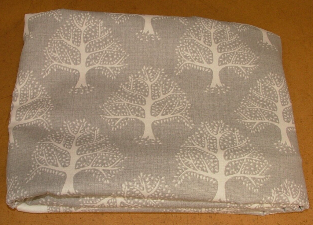 4.9 Metre iLiv Great Oak Tree Dove Grey Curtain Upholstery Cushion Blind Fabric