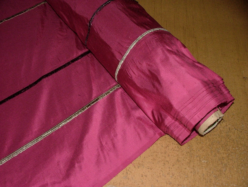 Romo Silk Curtain Fabric Azalea Soft Furnishing RRP £290.00 - 2.9 Metres2