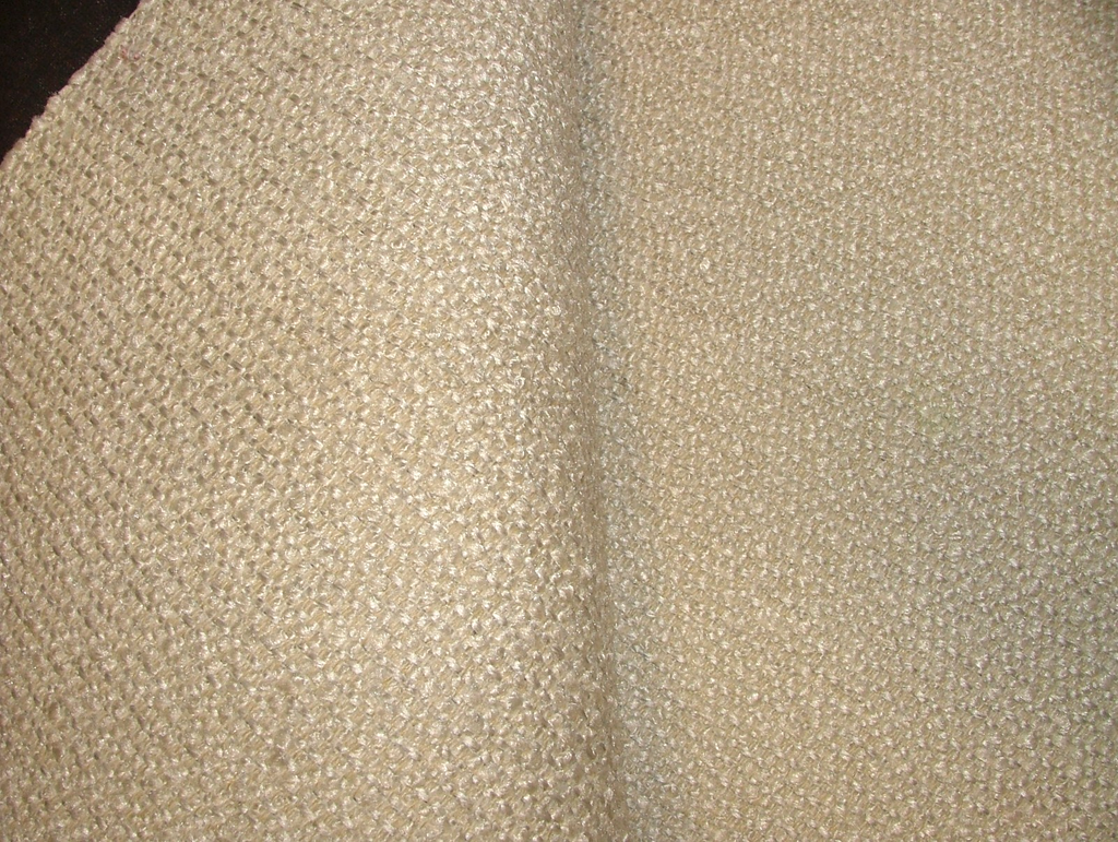 45960100