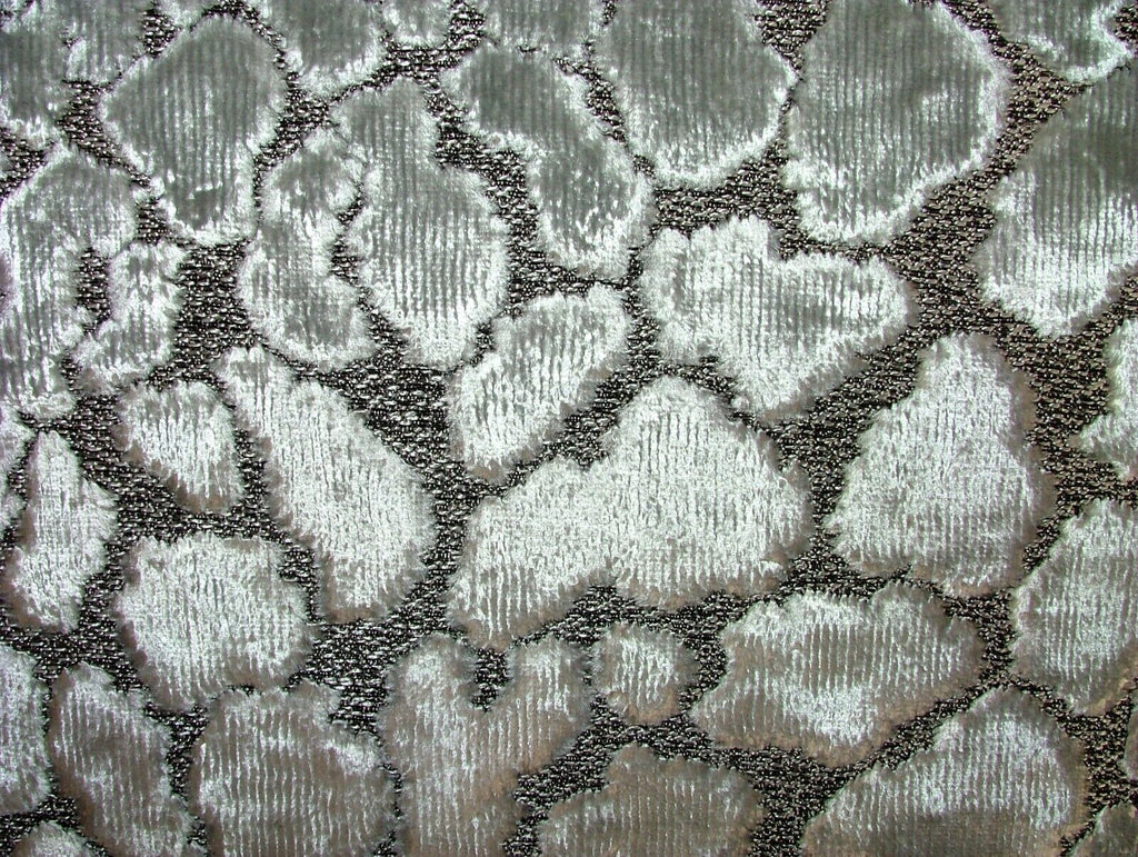 5 Metre Zinc Textiles Ocelot Silver Velvet Fabric Upholstery Cushion RRP £900.00