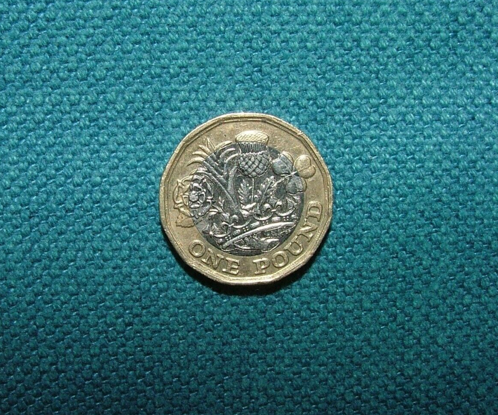 Fabric Remnants Romo Linara Kingfisher FR Linen Union 136cms Upholstery Cushions4