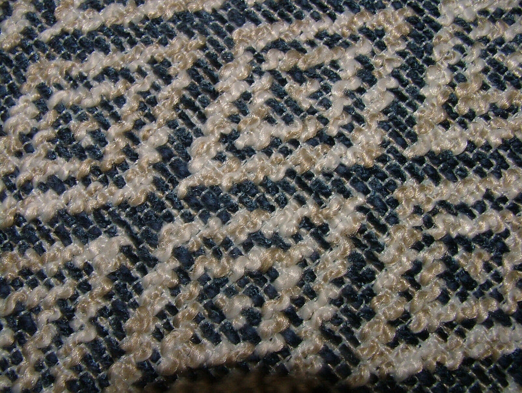44087924