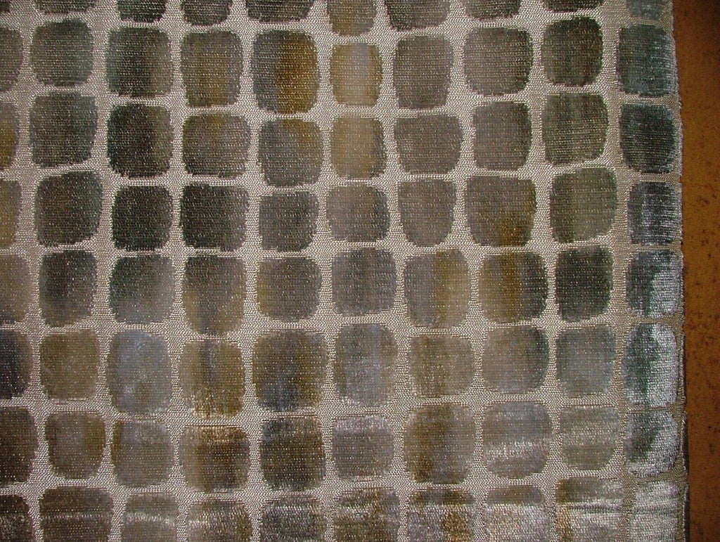 44127872
