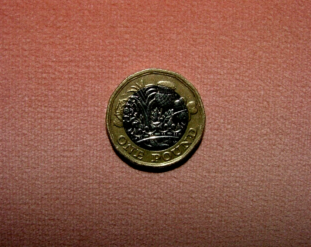 10 Metres Romo Powder Room Pink Velvet Fabric Curtain Upholstery RRP £1250.004