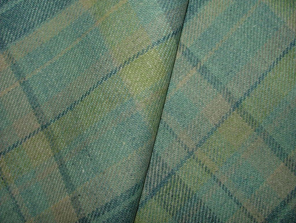 45422535