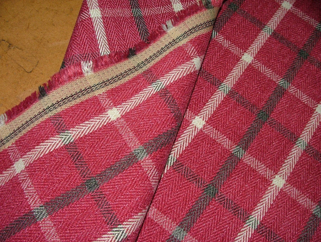 Herringbone Tartan Upholstery Fabric RASPBERRY Curtain Cushion Use 7 Metre Roll18