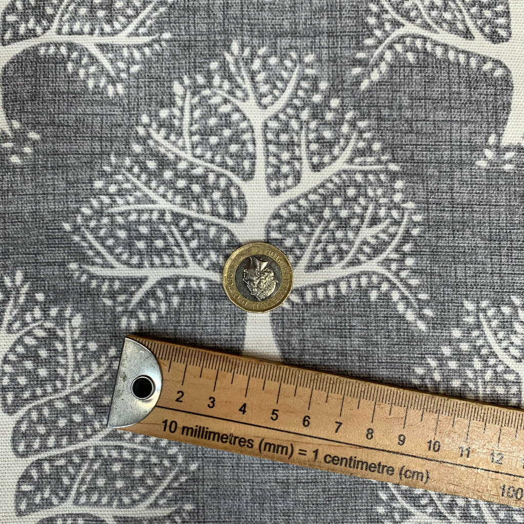 2.7 Metres iLiv Great Oak Tree Pewter Curtain Upholstery Cushion Blind Fabric