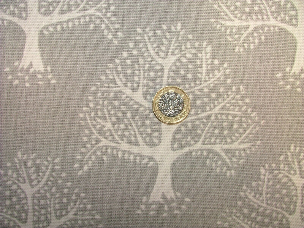 4.9 Metre iLiv Great Oak Tree Dove Grey Curtain Upholstery Cushion Blind Fabric