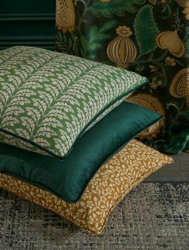 10 Metres Morris Leaf Forest Green Cotton Curtain Upholstery Roman Blind Fabric